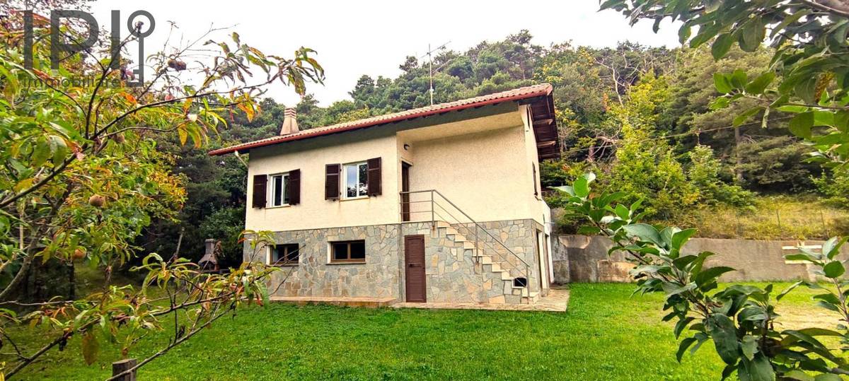 Property in Giusvalla photo 5