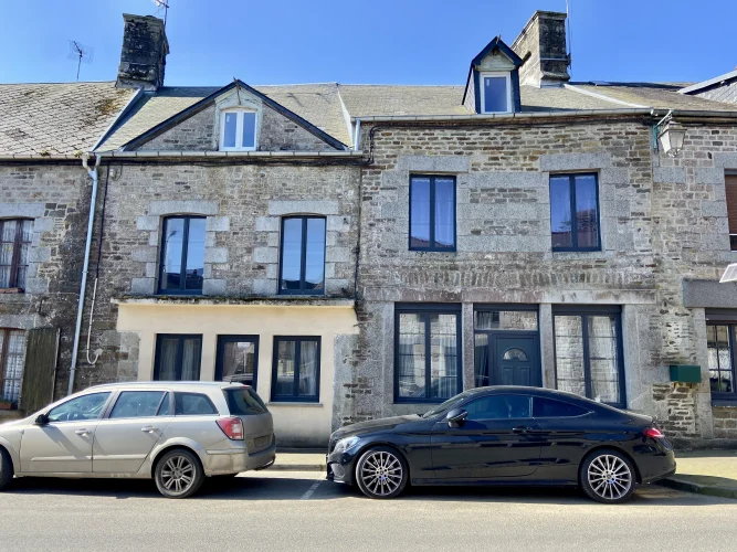 3 to 5-Bed Character Stone Country Residence with Garage & Workshop