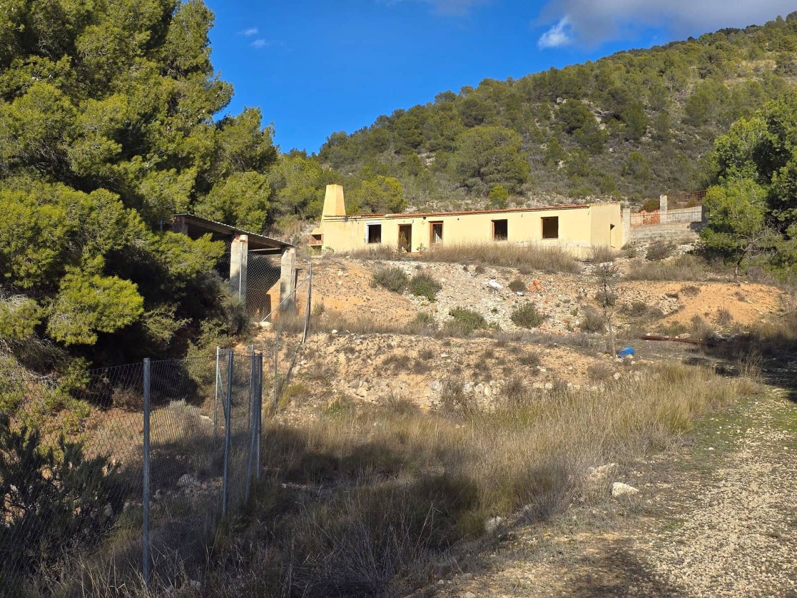 Villa for sale in Petrel / Petrer, Alicante photo 2