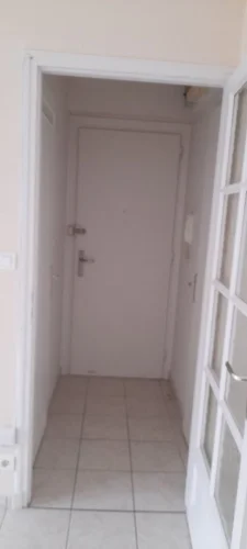 2-Room Apartment for Sale in Chalon-Sur-Saône - Ground Floor with Cellar photo 3