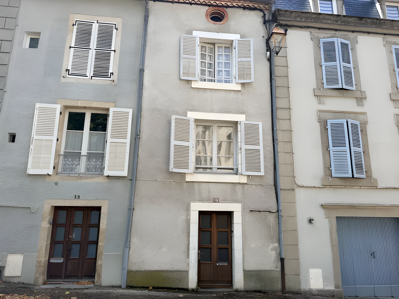 Great Townhouse with Unexpected Space and Rooms