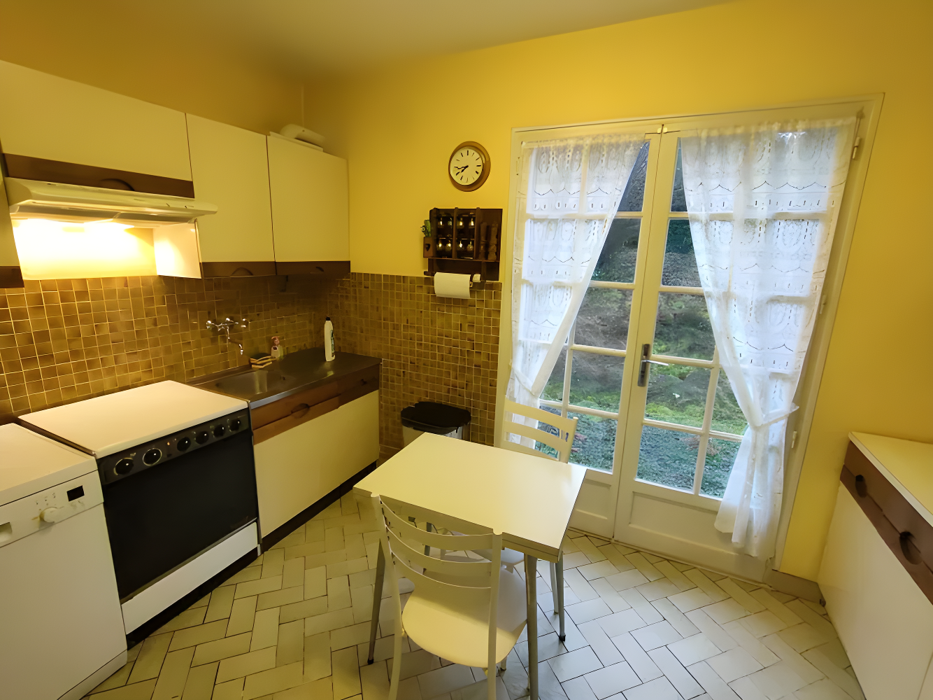 Charming House with 3 Bedrooms photo 2