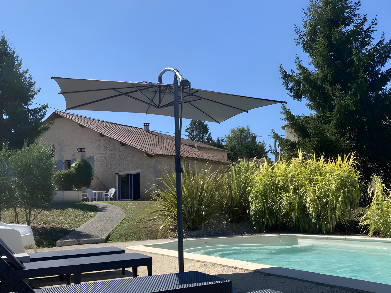 Charming 3 Bedroom Property with Heated Pool – Near Aubeterre-Sur-Dronne photo 3