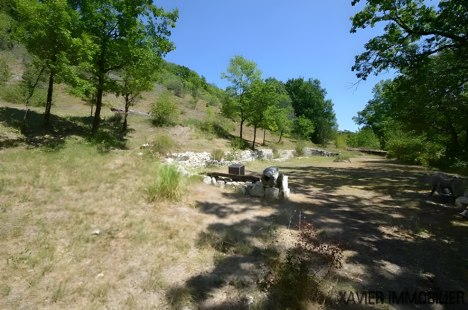 Charming Stone House Located at the End of a Small Hamlet. photo 5