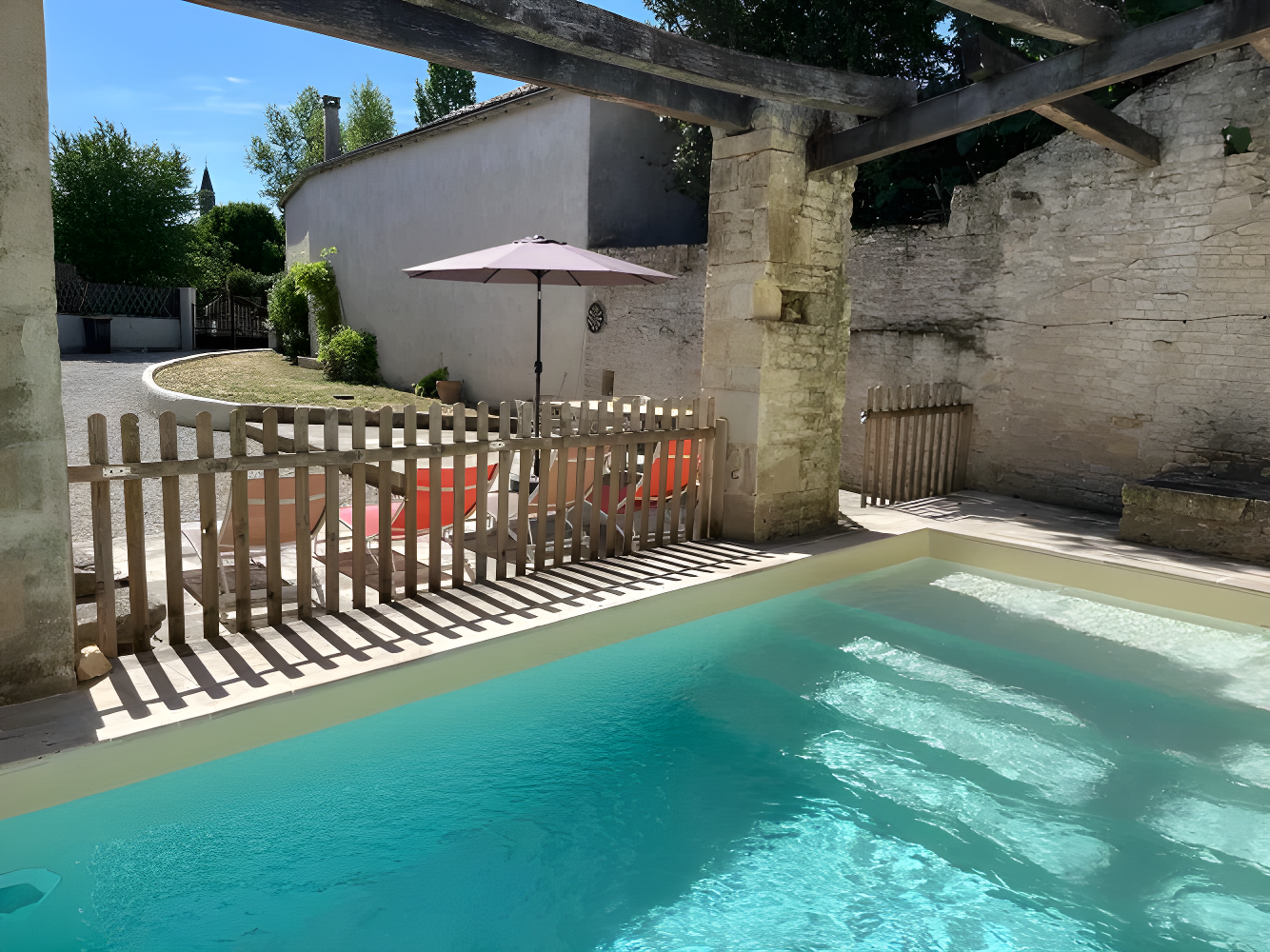 Charming Stone House with Three Bedrooms and Two Bathrooms photo 2