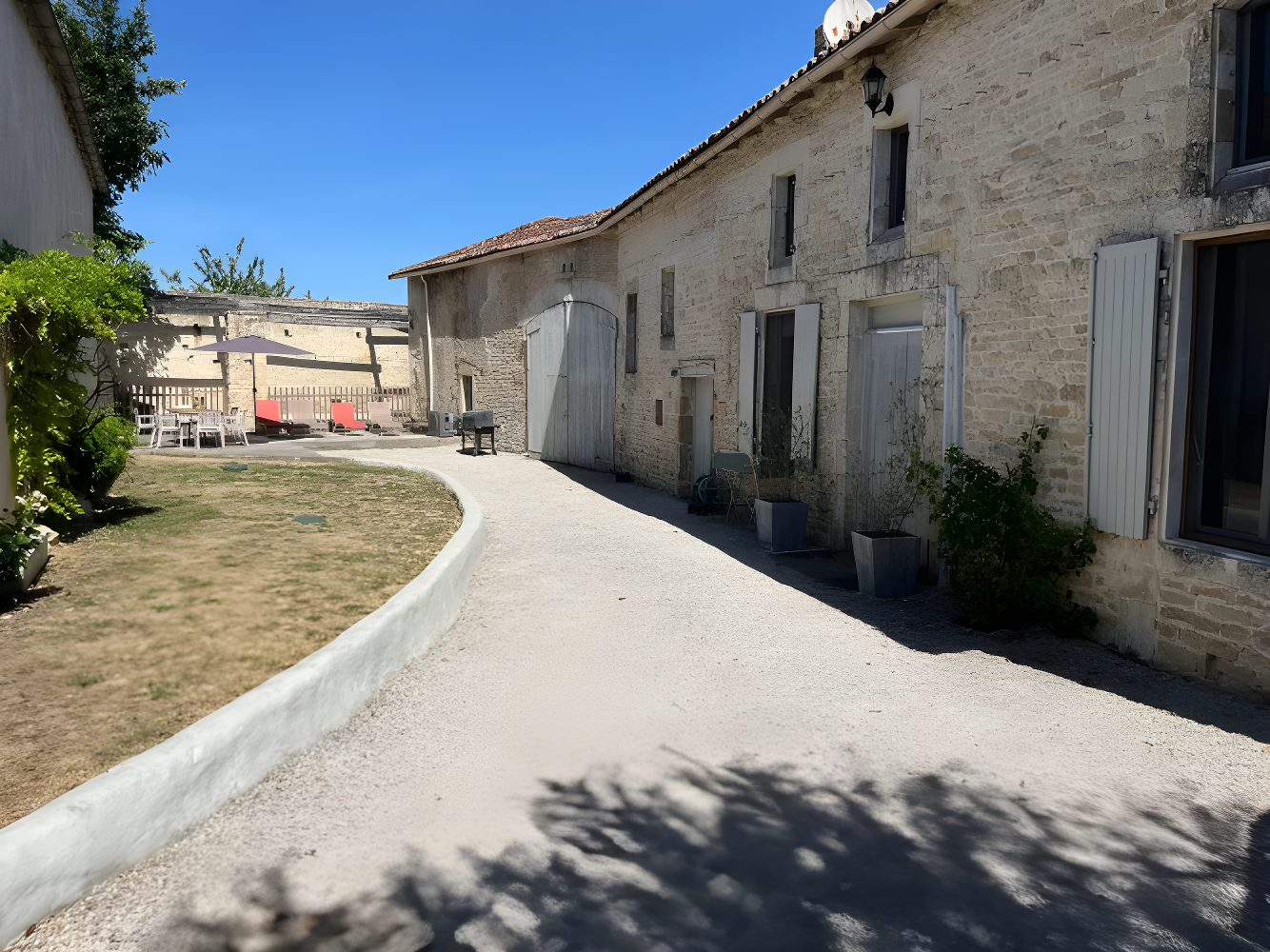 Charming Stone House with Three Bedrooms and Two Bathrooms photo 3