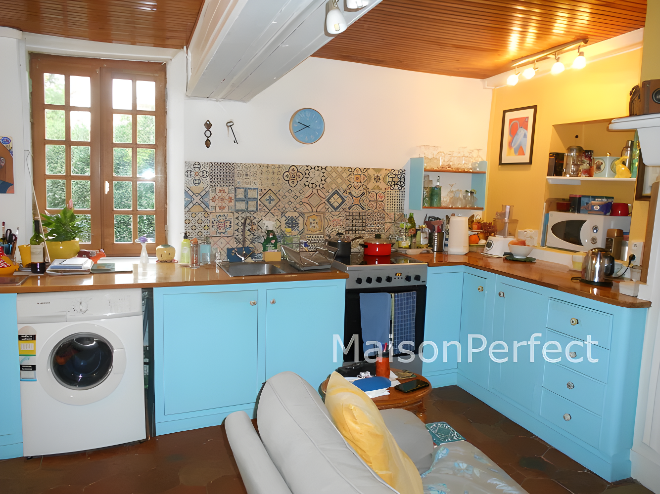 Superbly Presented and Located, 2 Bedroom French Cottage of Character photo 4