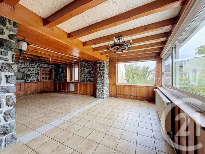 97 m² Apartment to Renovate South-Facing in the Heart of Taninges, Discover this Spacious 97 m² photo 5