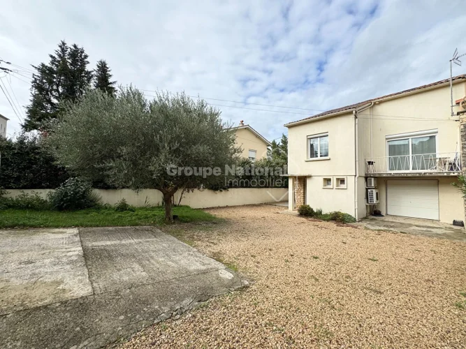 House 120 m² with Garden and Summer Kitchen photo 2