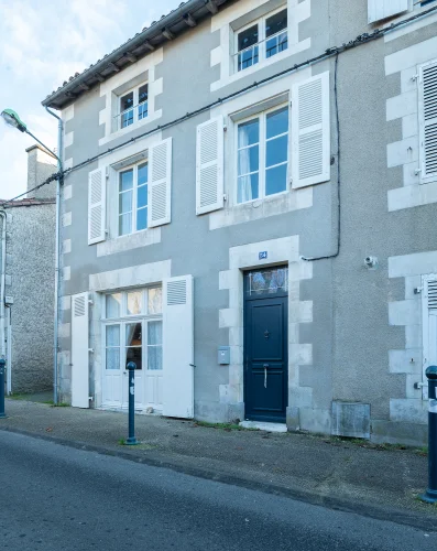 Superb Family Residence/Retirement Home, Lovingly Restored 4/5 Years Ago, with Character and Wonderful “Spirit”, only Fe…