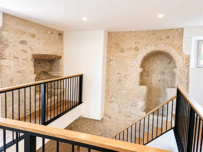 Charming, Fully Renovated House in the Heart of Fonroque – a Blend of Character and Modernity photo 5