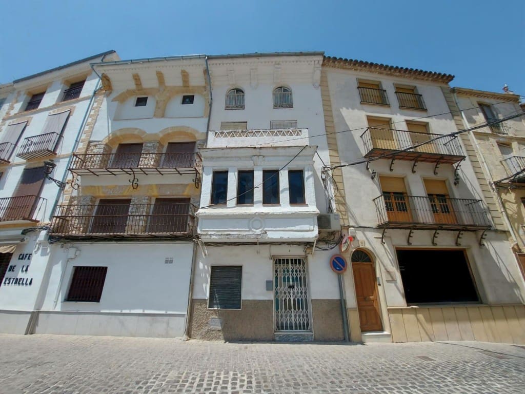 Townhouse for sale in Martos, Jaén photo 2