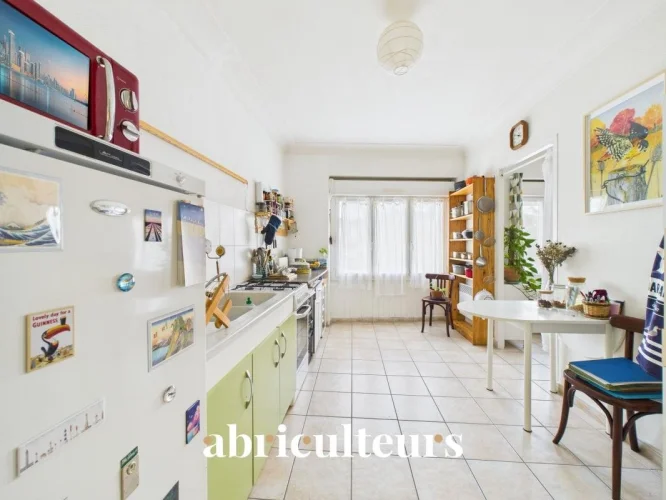 Spacious Apartment-House of 90 m² for Sale in Pont Saint Martin Town Center (44860) photo 5