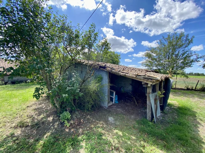 Charming Renovation Project just a Short Walk from Monflanquin photo 5
