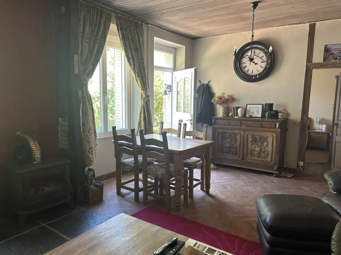 Charming 3 Bedroom Detached Cottage with Barn Attached photo 5