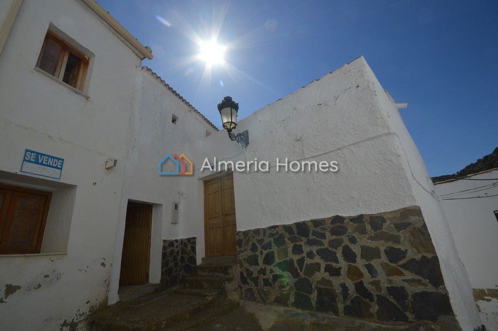 Townhouse for sale in Suflí, Almería