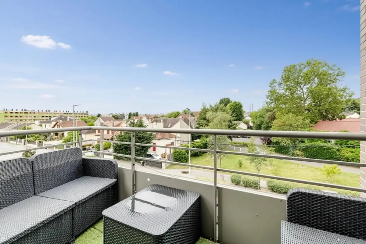 Apartment for sale in Neuilly Sur Marne — 2 bedrooms, 58 m² photo 4