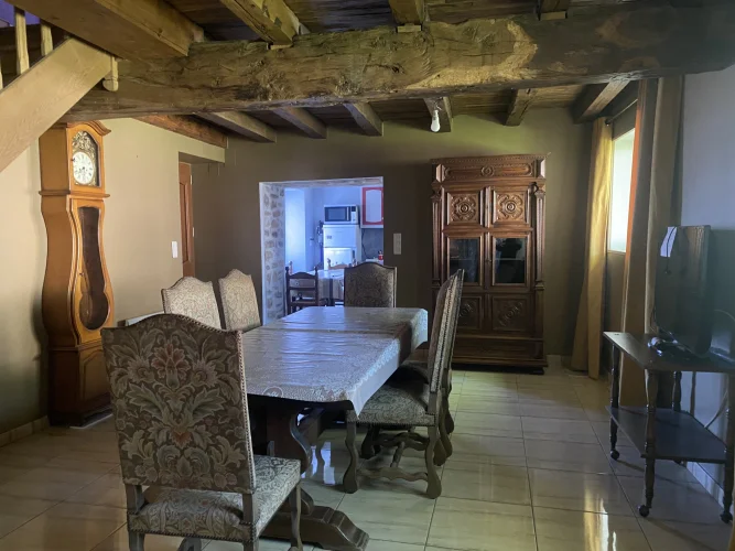 Large House with Part of it Needs Renovation photo 4