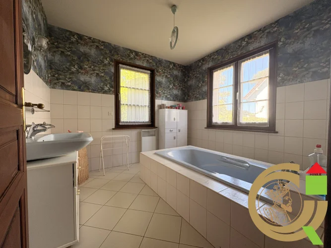 Character House photo 5