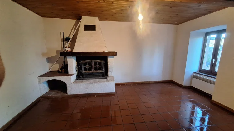 Davejean 2 Bedroomed Village House for Sale. photo 3