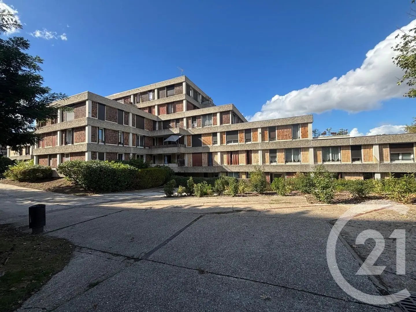 Apartment for sale in Éragny — 2 bedrooms, 66 m²