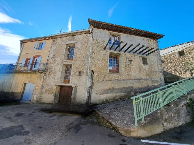 Renovation Project: 14-Room Stone House in Ginoles photo 2