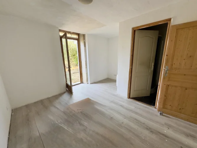 Charming 4 Bedroom with 4 Shower Rooms Country House in Manot photo 5
