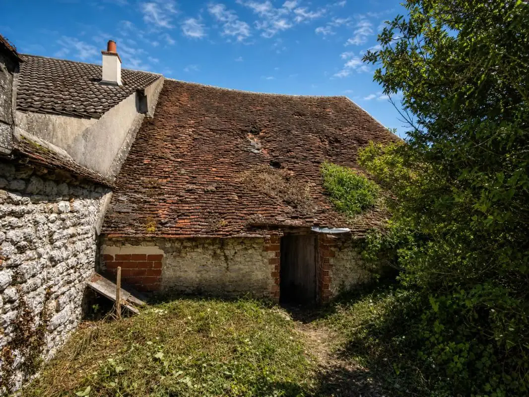 House for sale in Beaumont Du Gatinais — 1 room, 267 m²
