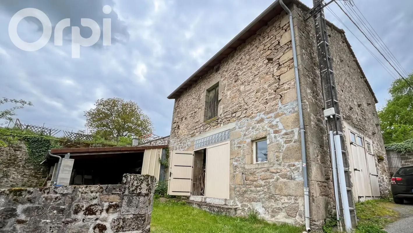 House for sale in Razès — 1 bedroom, 100 m²
