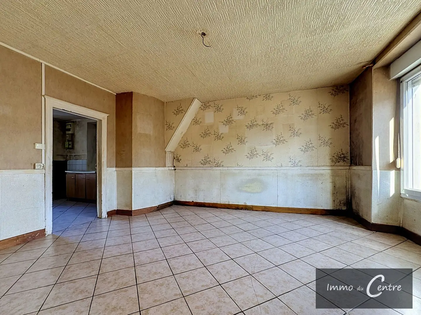 House for sale in Montmirail — 2 bedrooms, 98 m² photo 5