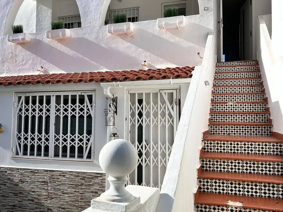 Homes Overseas photo 2