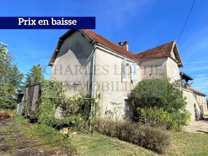 Old Farmhouse with Numerous Buildings on 2 ha of Land, with Beautiful Views of the Surrounding Countryside