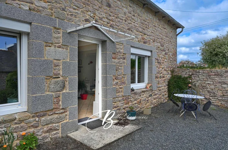 Property for Sale between Paimpol and Lanvollon Cotes-D'armor