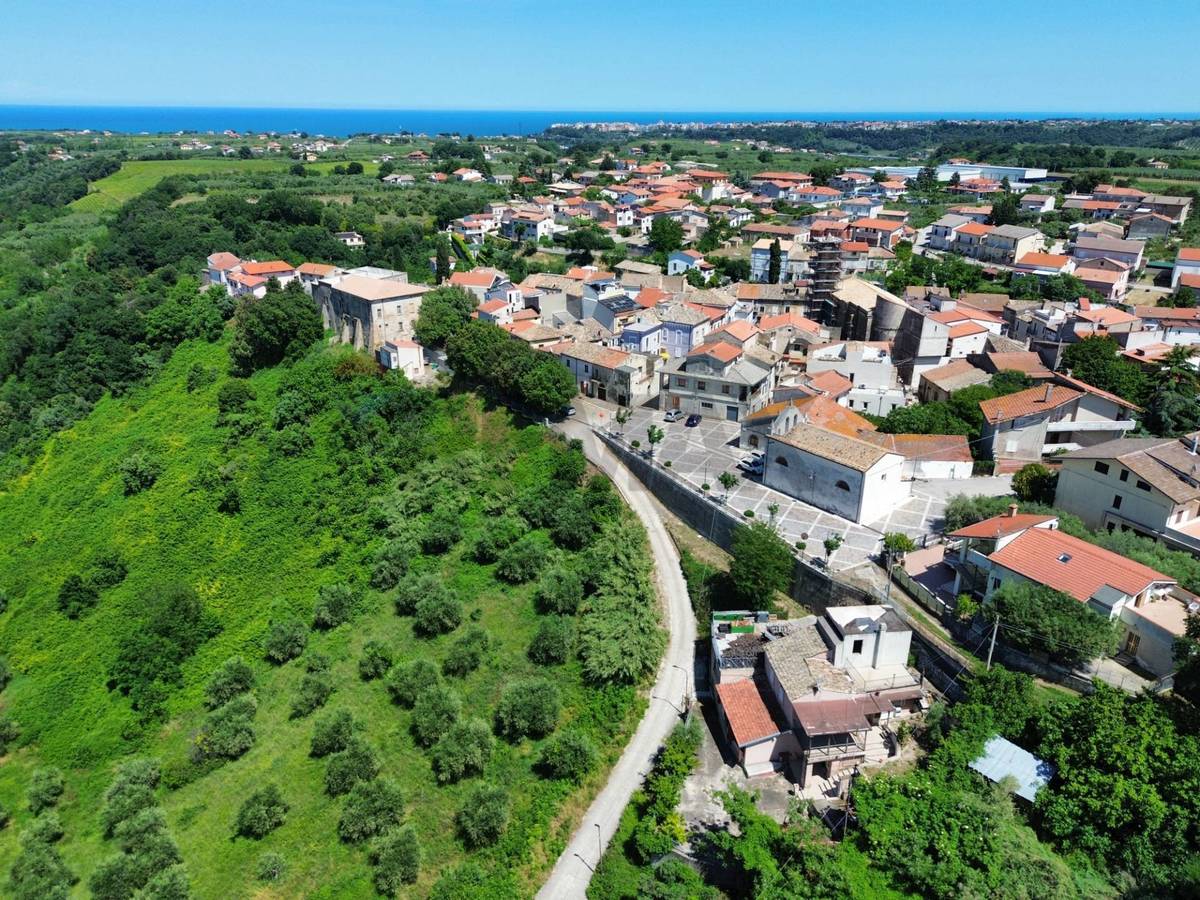 Property in San Vito Chietino photo 2