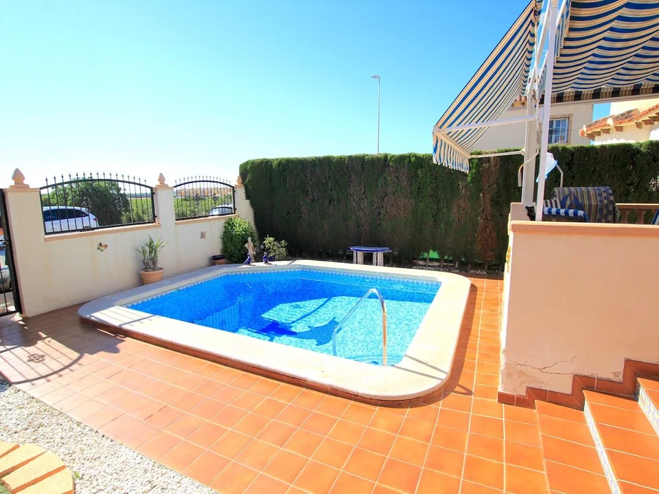 Villa in Guardamar Del Segura, Alicante province photo 5