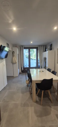 Renovated Village House of 80 m² with Terrace, Courtyard and 45 m² Outbuilding photo 4