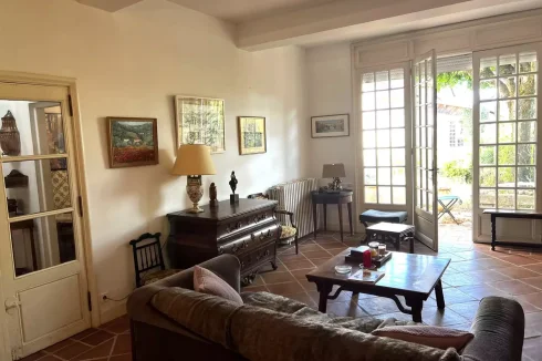 A Spacious Family Townhouse photo 3