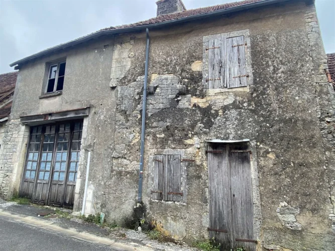 Very Typical Stone Ensemble to Renovate, Charming Northern Lot Medieval Village photo 4