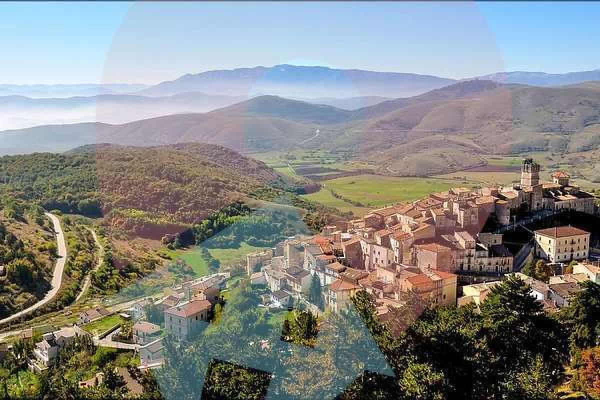 Property in Villa Santa Lucia Degli Abruzzi