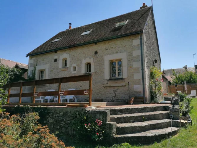 Charming Stone Cottage with Longère Guest House & Lake Views – Loire Valley (Near Loches, Chenonceau, Amboise, Zoo-Parc … photo 2