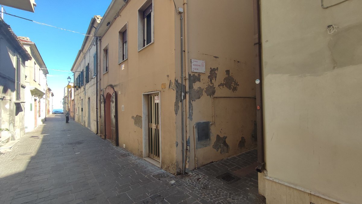 2 bedrooms self-contained apartment, 75 m² Silvi, Teramo (province)