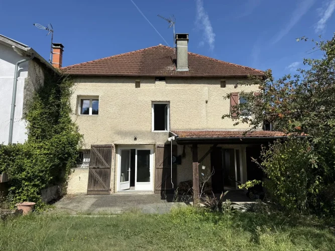 Large Five-Bedroom Family Home with Garden