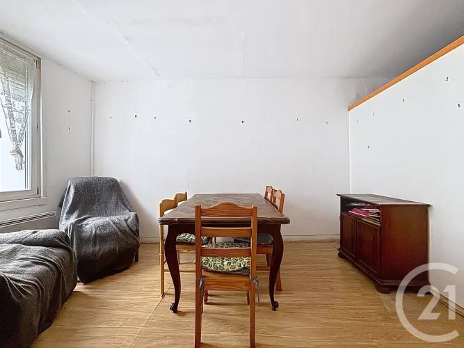 Béziers City Center Fénelon/Boulevard D'angleterre 4-Room Townhouse with Garage. Close to the photo 5