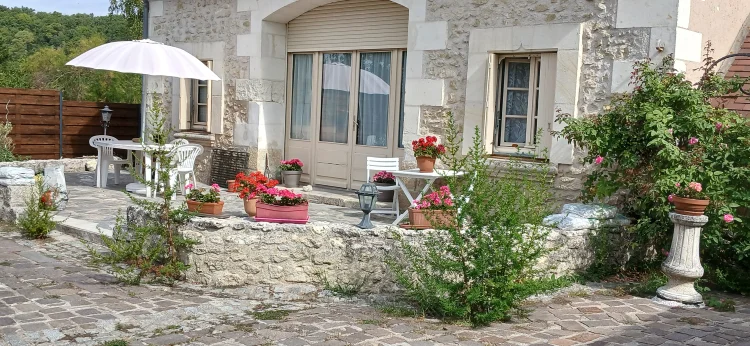 Charming Stone Cottage with Longère Guest House & Lake Views – Loire Valley (Near Loches, Chenonceau, Amboise, Zoo-Parc … photo 5