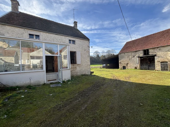 Buncey (Near Chatillon Sur Seine) Farmhouse with