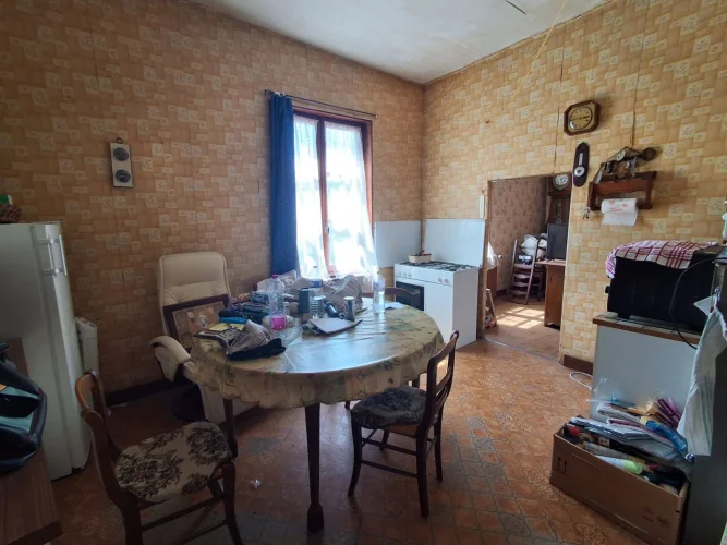 2 Bed House for Sale in Eymoutiers photo 4