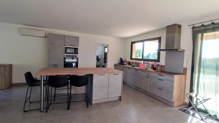 New 3-Bed Single-Storey House with Garage and Terrace, Near Cubjac, Dordogne photo 4