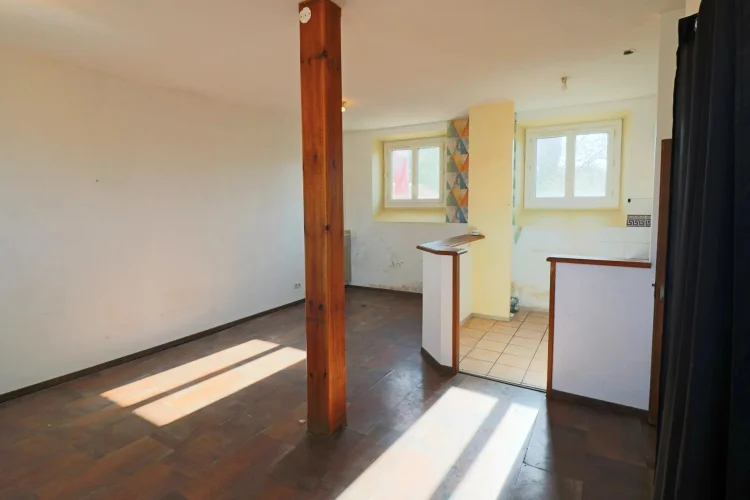 Village House (105m²). 3 Bedrooms. 886M² of Land photo 3