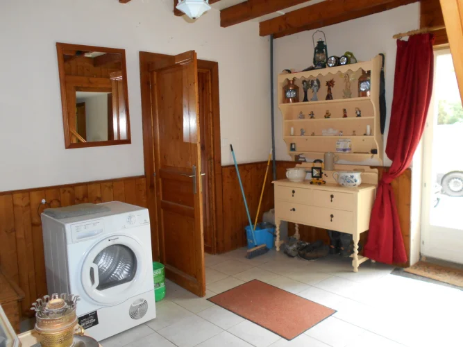 Detached 3+ Bed House with Lots of Scope to Expand Domestic Accommodation. Former Cottage, Workshop, Hangar, Garage, la… photo 3