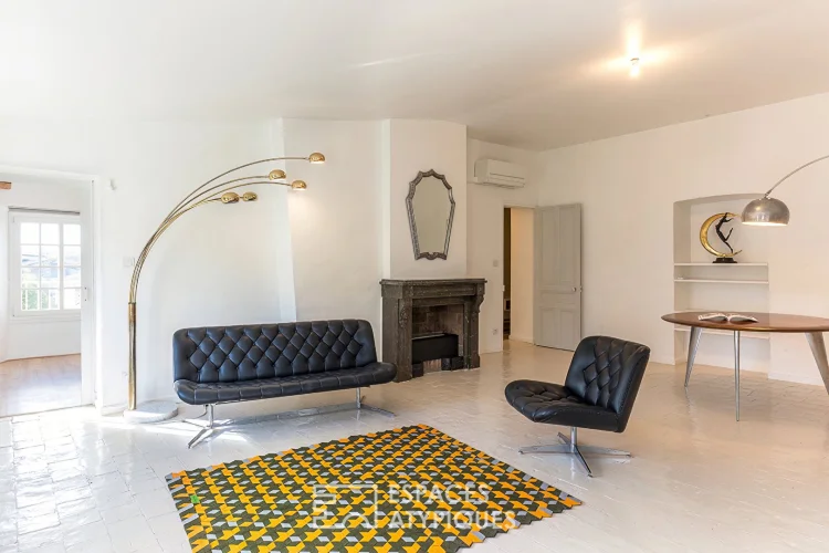 Charming Apartment with a Private Patio and an Exceptional View of the Rooftops photo 4